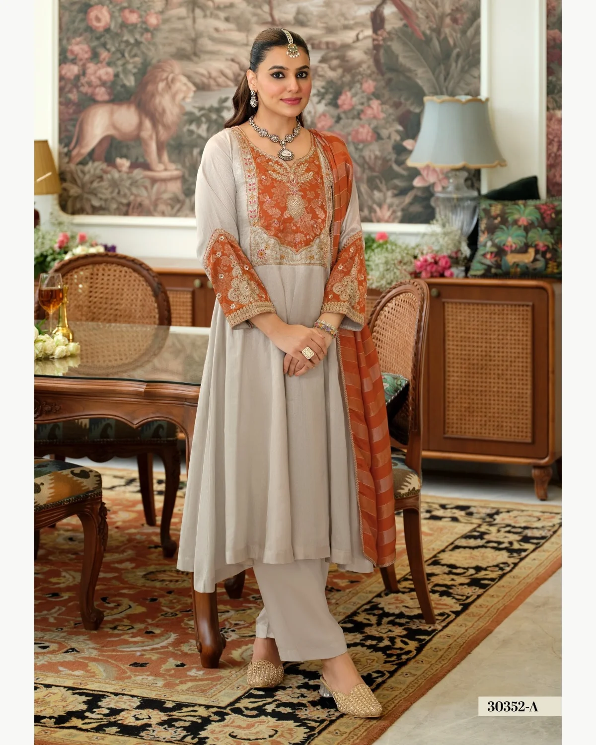 ro20088-viscose-kanjivaram-embroidered-set-01 Viscose Kanjivaram Embroidered Set - Image 1
